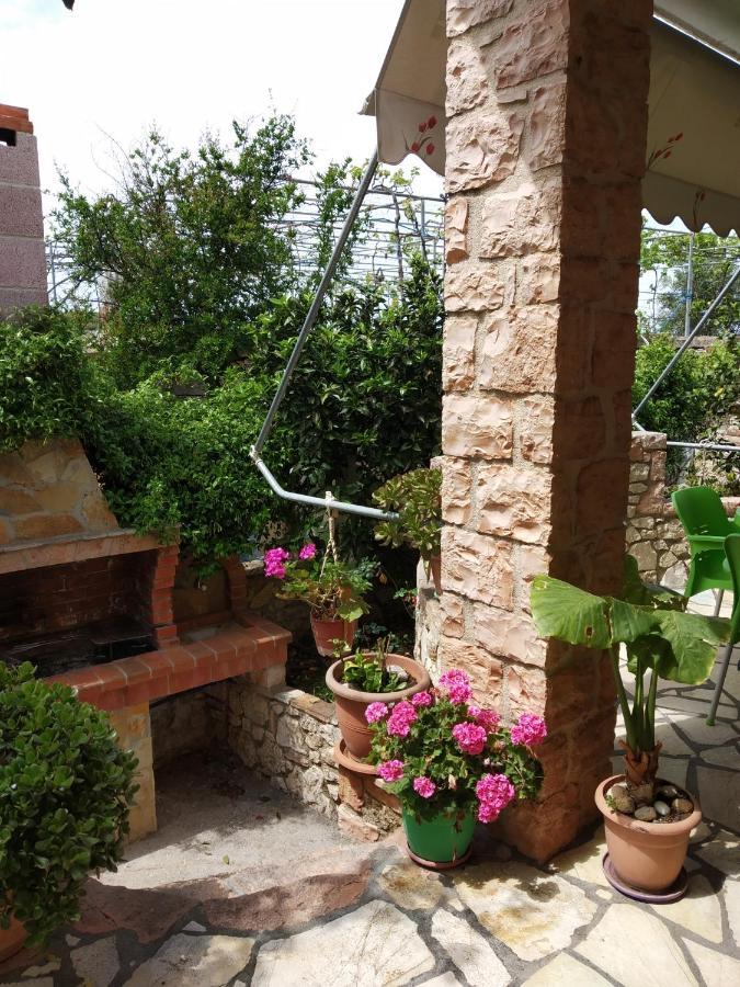 Altin Skrapari Guesthouse Ksamil Bagian luar foto
