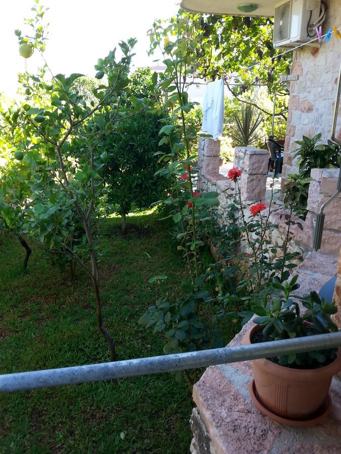Altin Skrapari Guesthouse Ksamil Bagian luar foto