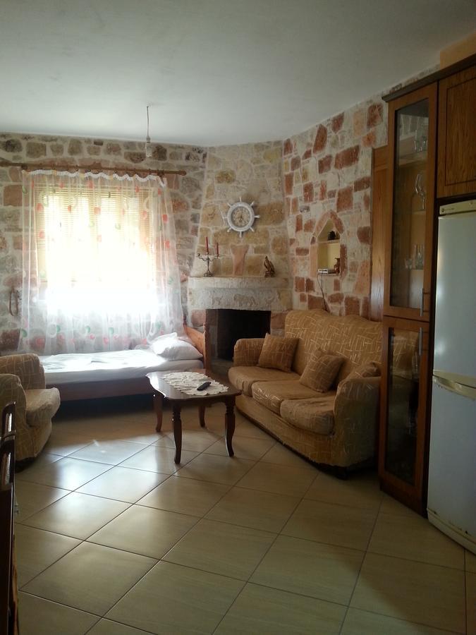 Altin Skrapari Guesthouse Ksamil Bagian luar foto